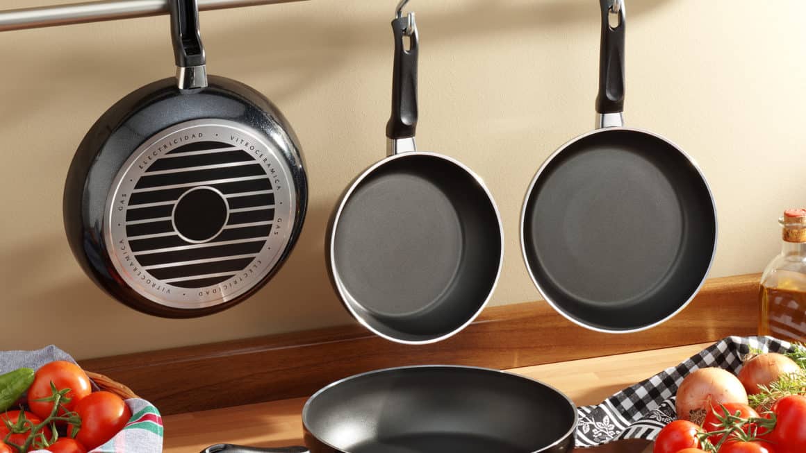 9 Best Non-Stick Frying Pans In Canada 2021 – Review & Guide